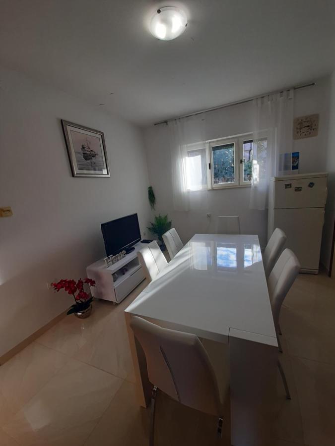 Giovanna - Spacious Lovely Apartment スペタル エクステリア 写真